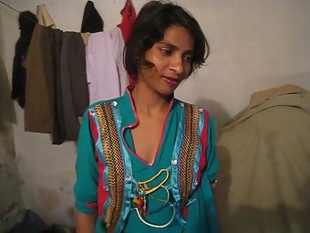 Sexy Pakistani Housewife Porn