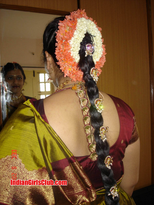 south indian girls back pose