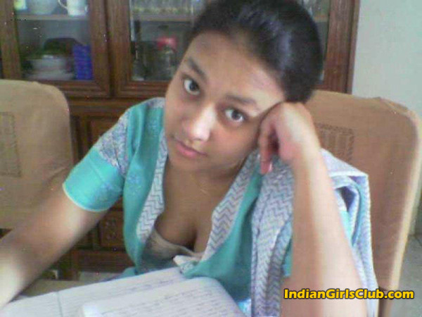 bd school girls cleavage hot