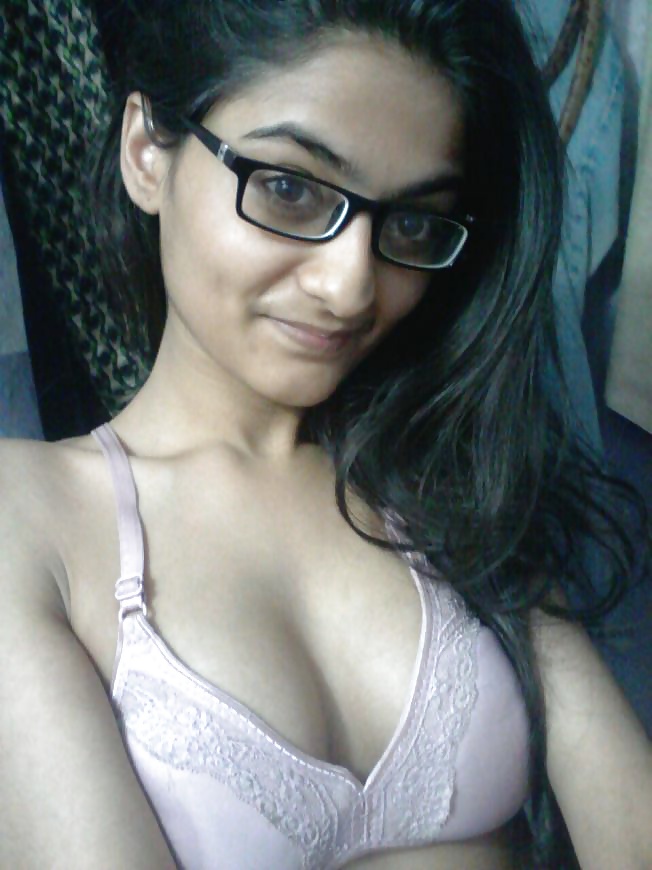 Hot Indian Babe Anila Homemade Photos