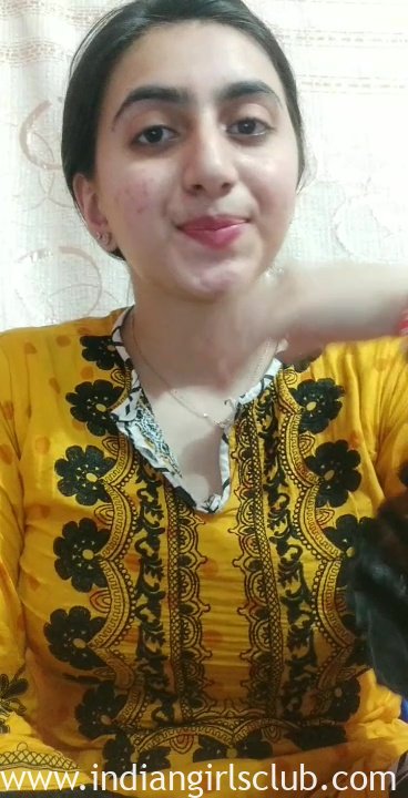 Indian girl friend showing boobs