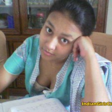 bd school girls cleavage hot