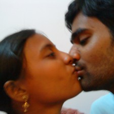 indian lovers kissing