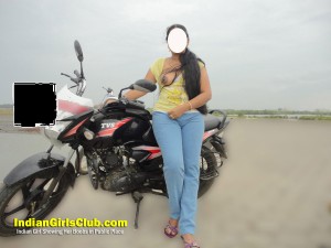 1 indian girls public nudity