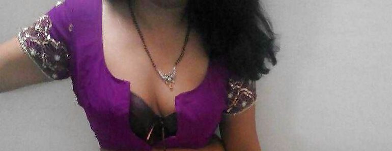 Nude Indian Aunty Neelo XXX Sex Photos