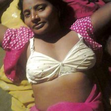 Mature Hot Indian Aunty Naked