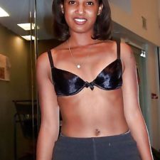 Delhi College Girl Pammi Nude Photos