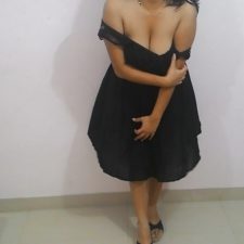 Indian MILF Aunty Black Lingerie Sex Photos