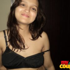 Pregnant Indian Bhabhi Sonia Nude Photos