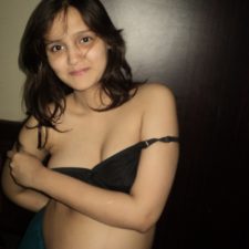 Pregnant Indian Bhabhi Sonia Nude Photos