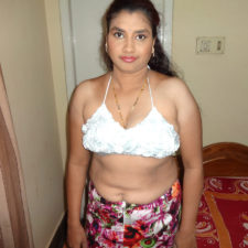 Horny Mallu Aunty Naked Bedroom Porn Photos