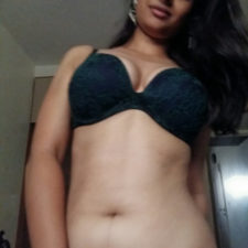 Hot Desi Babe Taking Her Nude Self Photos