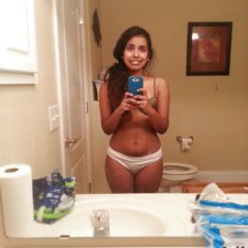 Mumbai Porn Babe Self Shot Nude Photos