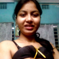 Indian College Girl Porn Squeezing Her Big Tits Filmed By Boyfriend