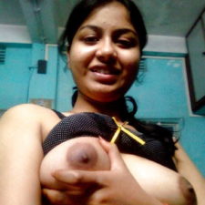 Indian College Girl Porn Squeezing Her Big Tits Filmed By Boyfriend