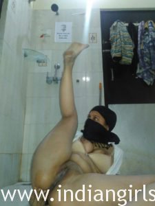 Young Naked Desi Girls And Hindi Pussy Sex Photos