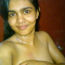 Exotic Indian Teen Filmed Herself Naked Taking Shower