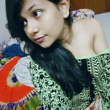 Indian Sex Chat With Beautiful Hot Babe Sitting Naked