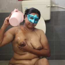 Big Boob Indian Bengali MILF Dipinitta Bhabhi Shower