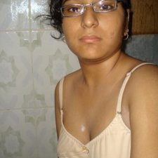 Beautiful Indian College Girl Shower Nude Selfie