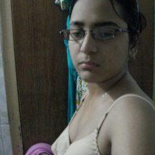 Beautiful Indian College Girl Shower Nude Selfie