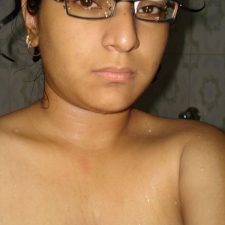 Beautiful Indian College Girl Shower Nude Selfie