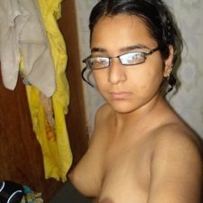 Beautiful Indian College Girl Shower Nude Selfie