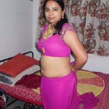 Indian Bhabhi Kamini Exposing Big Ass Round Juicy Boobs