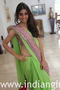 Indian Teen Porn Photos - Naked Desi Teen Girl