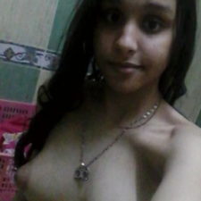 XXX Indian School Girl Nude Bedroom Selfie