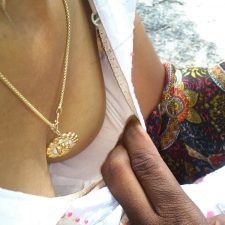 Sexy Desi Bhabhi Cleavage Show Exposing Her Big Boobs