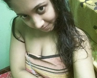 Cute Indian Teen Rashmi In Bathroom Full Naked