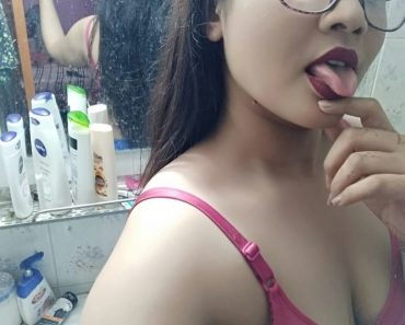 Bengali Daffodil University Big Boob Srabontee Nude Selfie