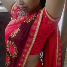 Indian Village Bhabhi Exposing Hairy Pussy