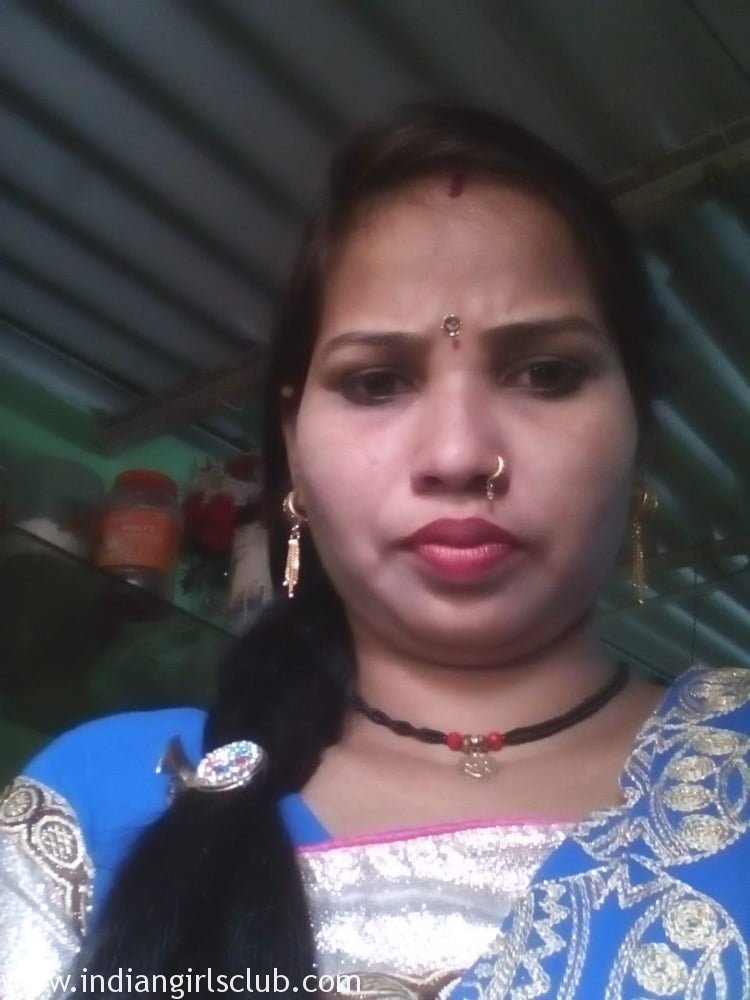 Indian Village Bhabhi Exposing Hairy Pussy Indian Girls Club 