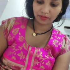 Indian Village Bhabhi Exposing Hairy Pussy