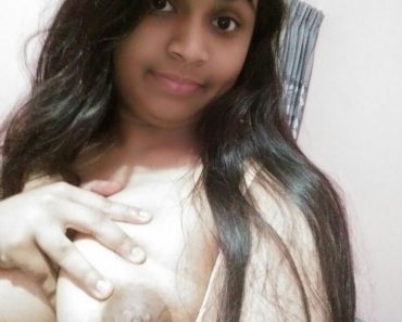 Indian Horny Teen Big Boobs Nude Selfie