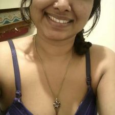 Sexy Indian Bengali Teen Juicy Big Boobs