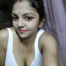 Juicy Indian Girl Solo Sex Filmed Inside Bedroom