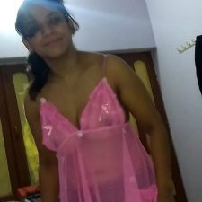 Young Desi Indian Bhabhi Nude Giving Blowjob