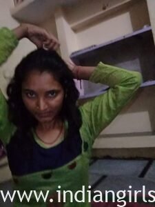 Desi Village Bhabhi Hot Sex Filmed Inside Bedroom