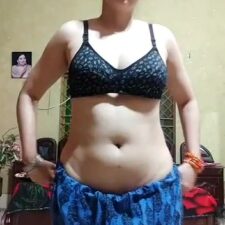 Beautiful Desi College Girl Showing Her Juicy Big Boobs