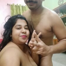 Mature Indian MILF Bhabhi Outdoor Sex