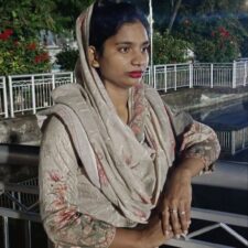 Tight Desi Bengali Bhabhi Pussy With Juicy Boobs