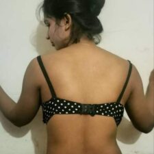 Tight Desi Bengali Bhabhi Pussy With Juicy Boobs