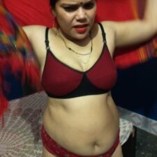 Horny Mature Indian Punjabi Aunty Naked