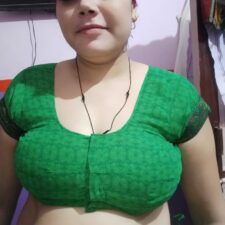 Horny Mature Indian Punjabi Aunty Naked