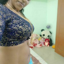 Horny Tamil Village Aunty Natural Tits Shaved Pussy