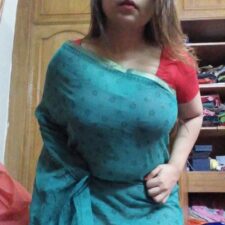 Mature Indian MILF Bhabhi Full XXX Nudes