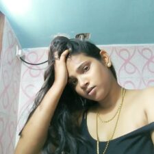 Hindi Sex Photos Sexy Desi College Girl In Bathroom